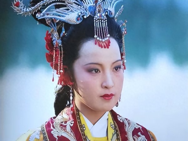 好牛配资 元春是否介入了宝玉的婚事？